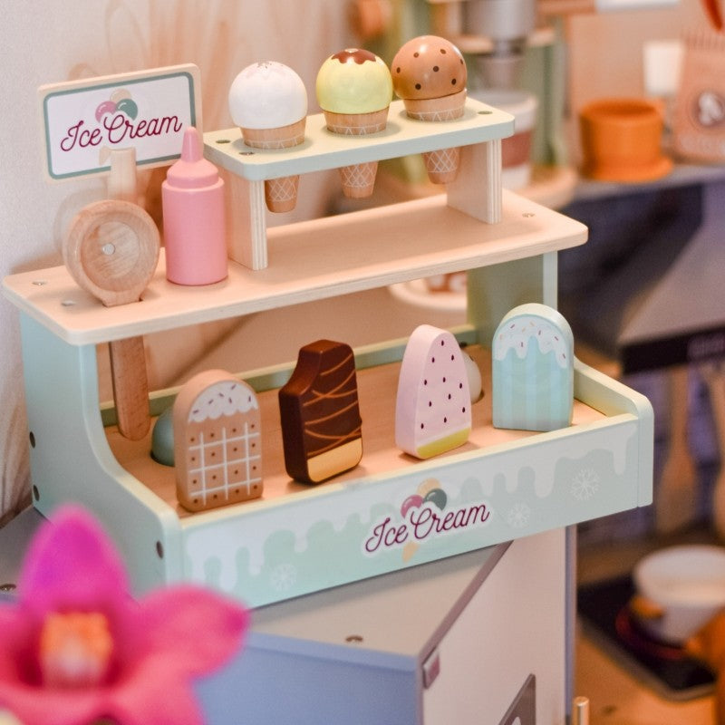 Wooden Ice Cream Shop Set with Ice Cream Stand